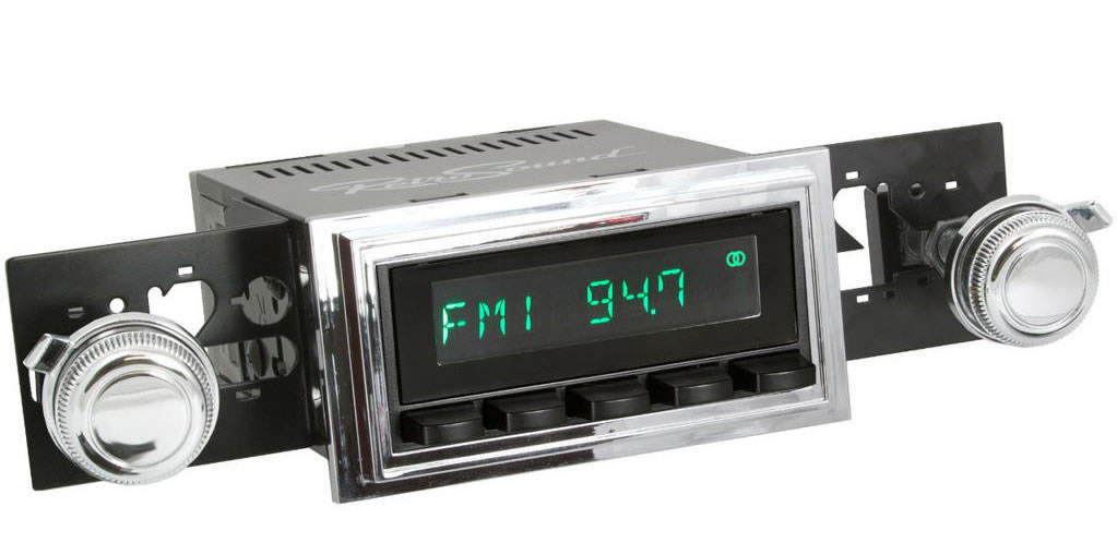 Retro Sound example Ford Mustang 1969-1973 look radio.